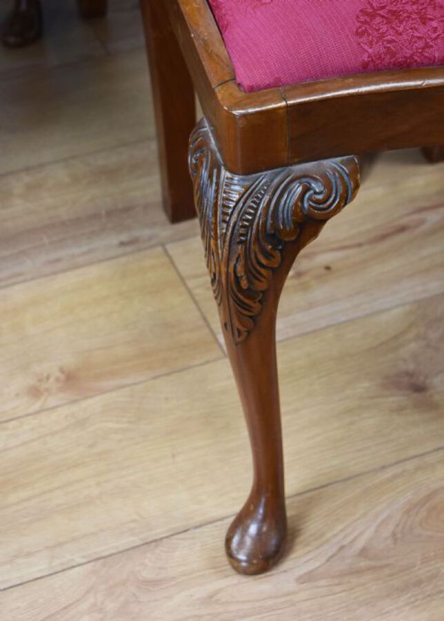 Antique 20th Century Queen Anne Style Burr Walnut Dining Suite