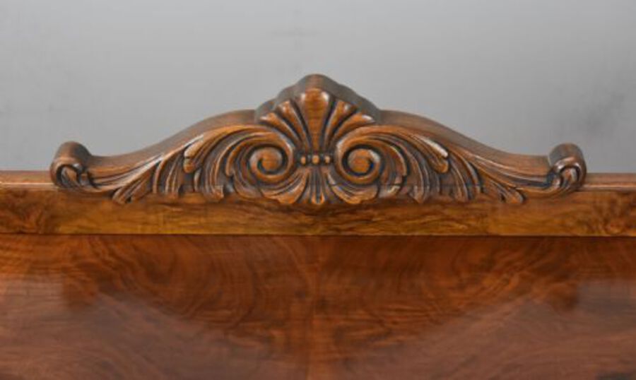 Antique 20th Century Queen Anne Style Burr Walnut Dining Suite