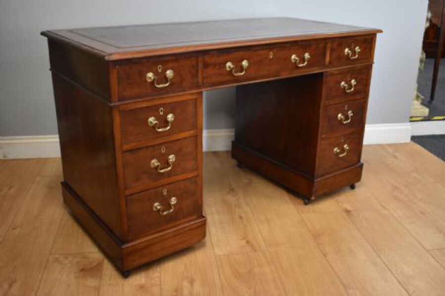 Antique 19th Century Victorian Mahogany Pedestal Desk