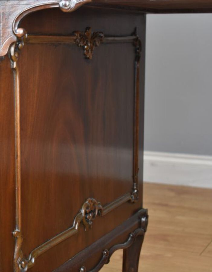 Antique 19th Century Victorian Mahogany Kidney Shaped Desk by Maple & Co