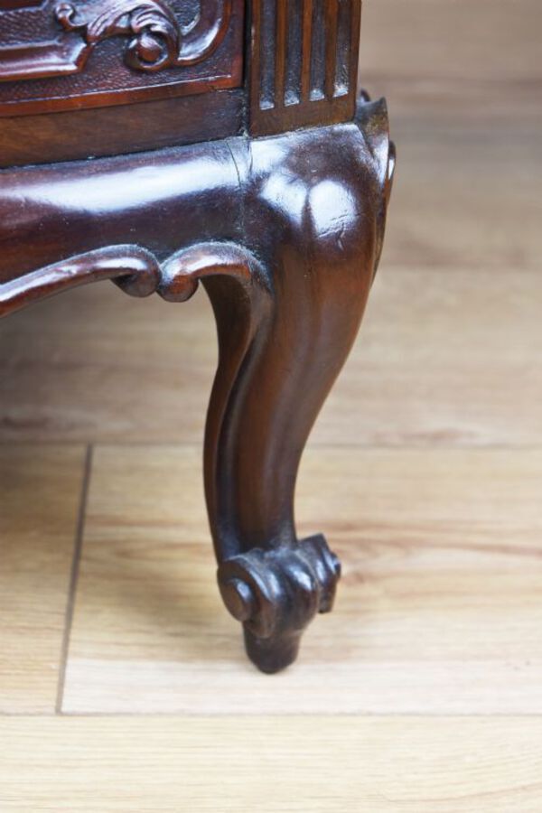 Antique 19th Century Victorian Mahogany Kidney Shaped Desk by Maple & Co