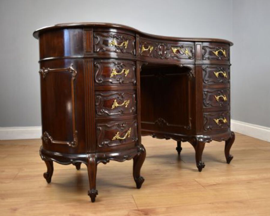 Antique 19th Century Victorian Mahogany Kidney Shaped Desk by Maple & Co