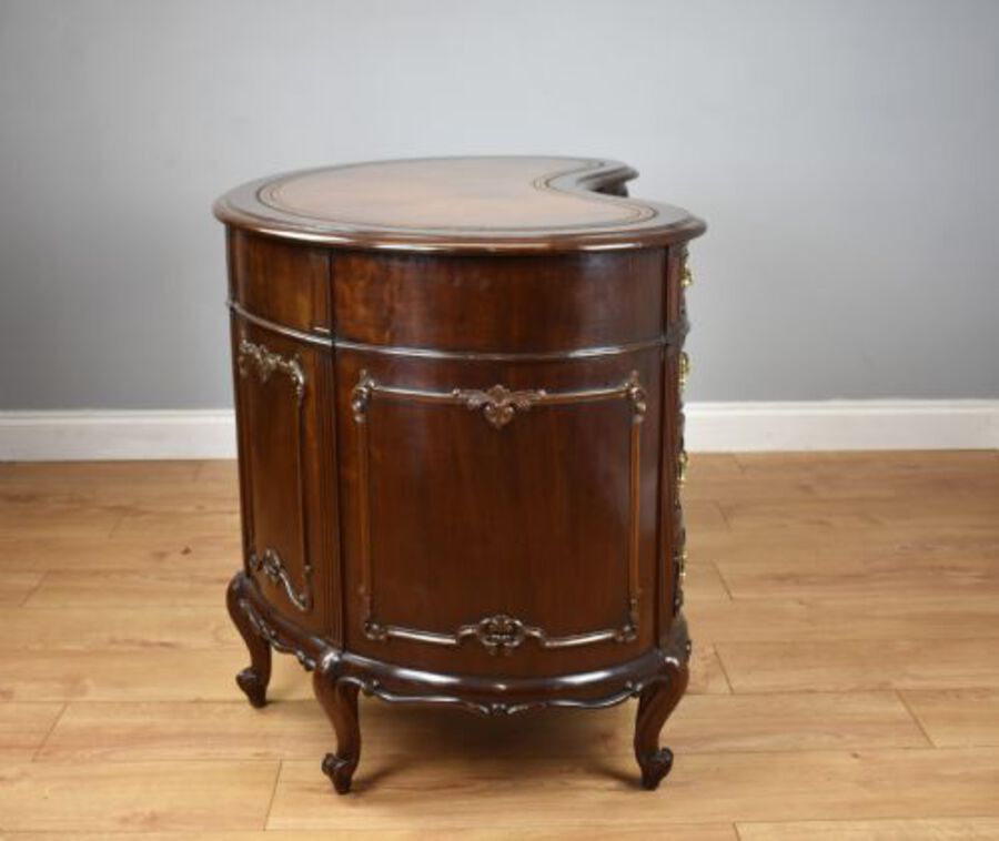 Antique 19th Century Victorian Mahogany Kidney Shaped Desk by Maple & Co