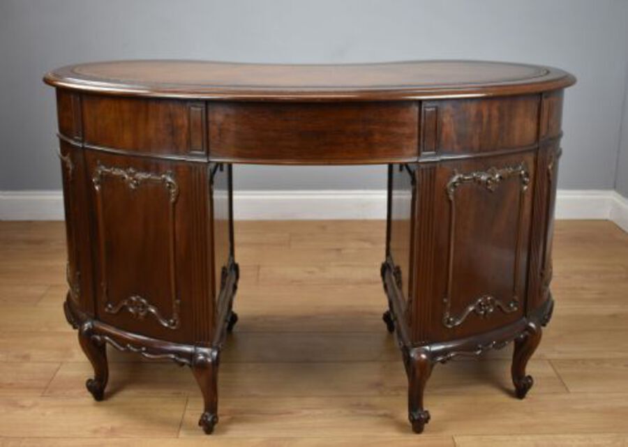 Antique 19th Century Victorian Mahogany Kidney Shaped Desk by Maple & Co