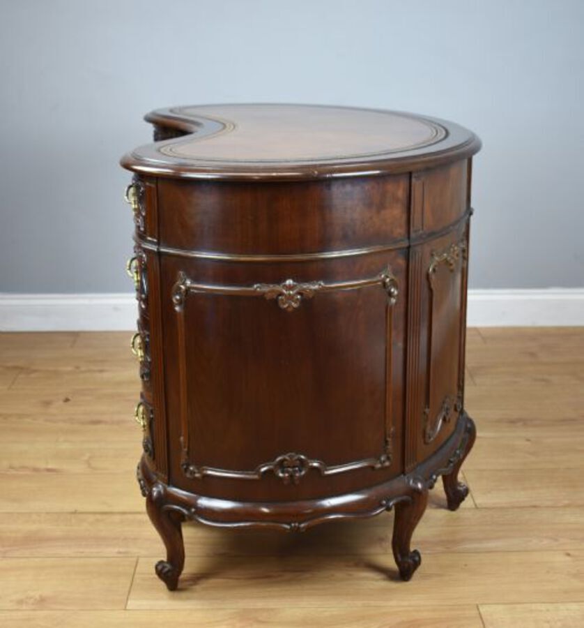 Antique 19th Century Victorian Mahogany Kidney Shaped Desk by Maple & Co