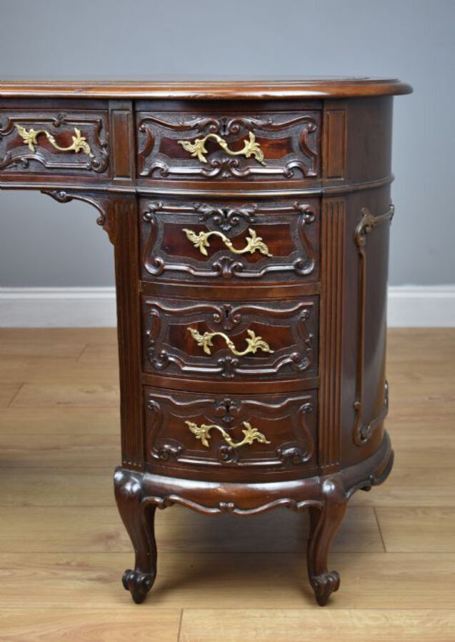Antique 19th Century Victorian Mahogany Kidney Shaped Desk by Maple & Co