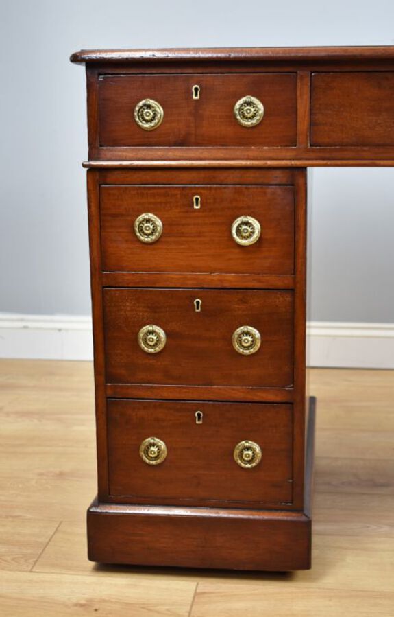 Antique 19th Century Victorian Mahogany Pedestal Desk 