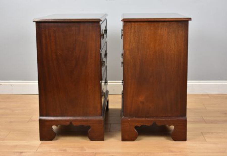 Antique Pair of Mahogany Bedside Chests