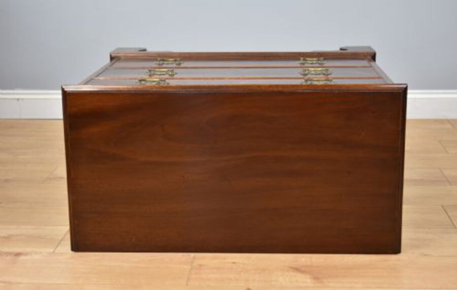 Antique Pair of Mahogany Bedside Chests