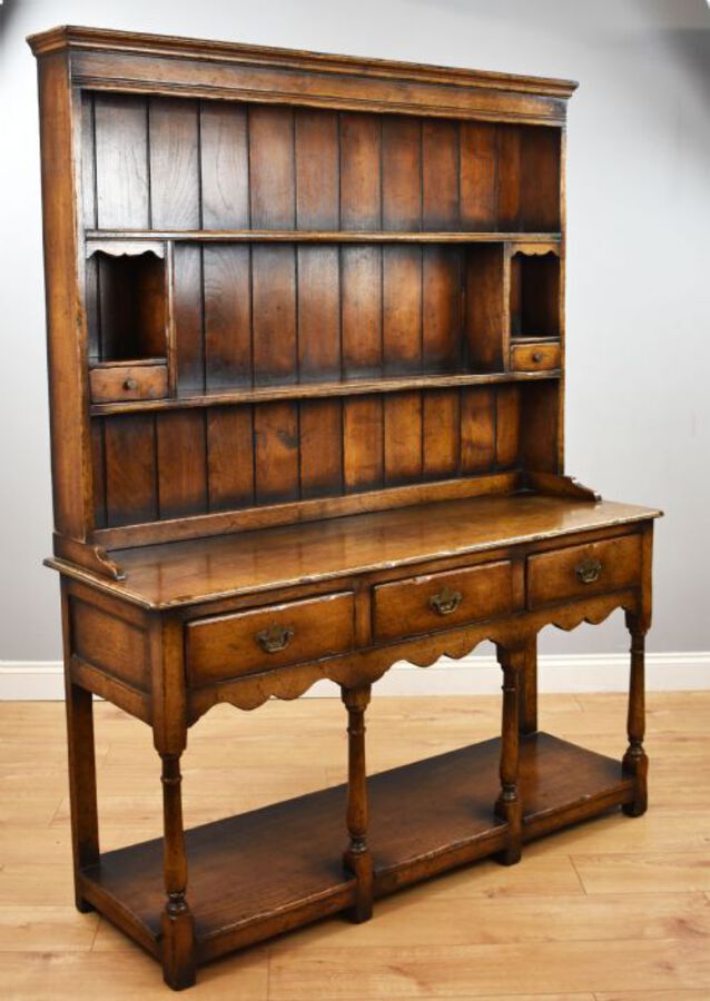 Antique Ipswich Oak Dresser