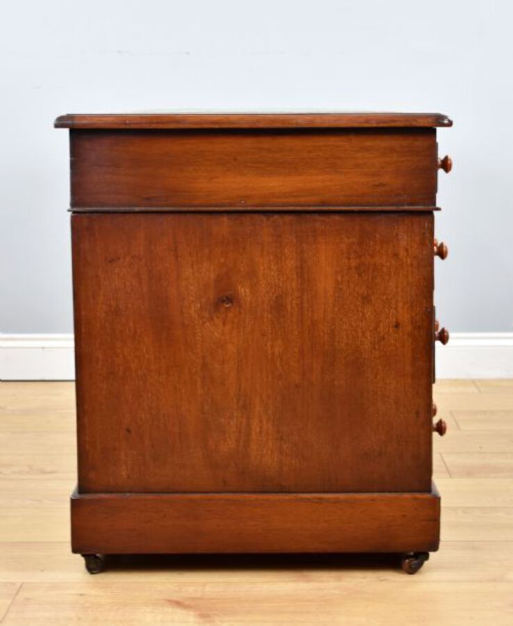 Antique Victorian Mahogany Pedestal Desk