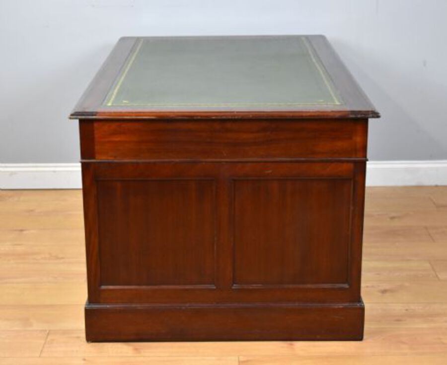 Antique Early 20th Century Mahogany Pedestal Desk