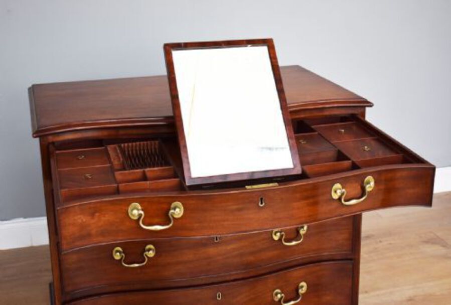 Antique George III Mahogany Serpentine Chest