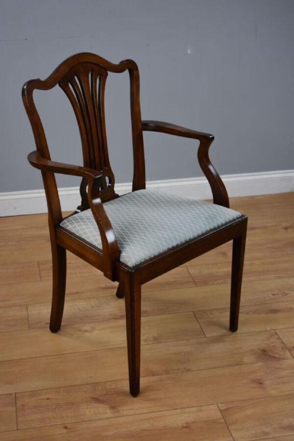 Antique Set 20th Century Mahogany Dining chairs