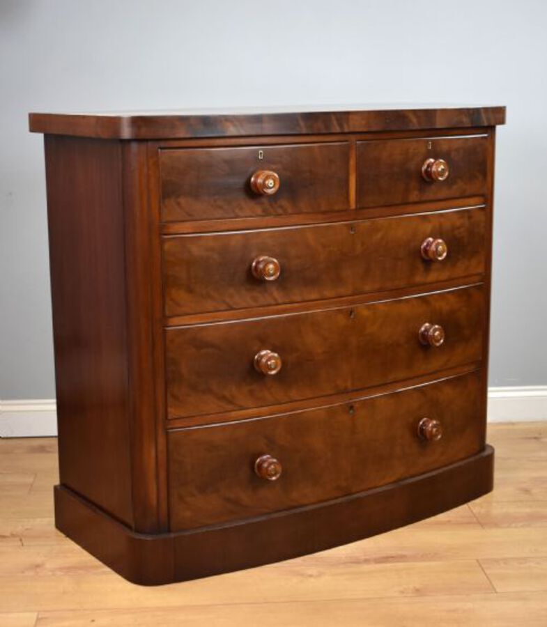 Victorian Mahogany Bow Front Chest of Drawers