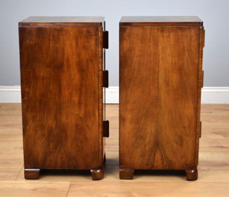 Antique A Pair of Art Deco Walnut Bedside Chests