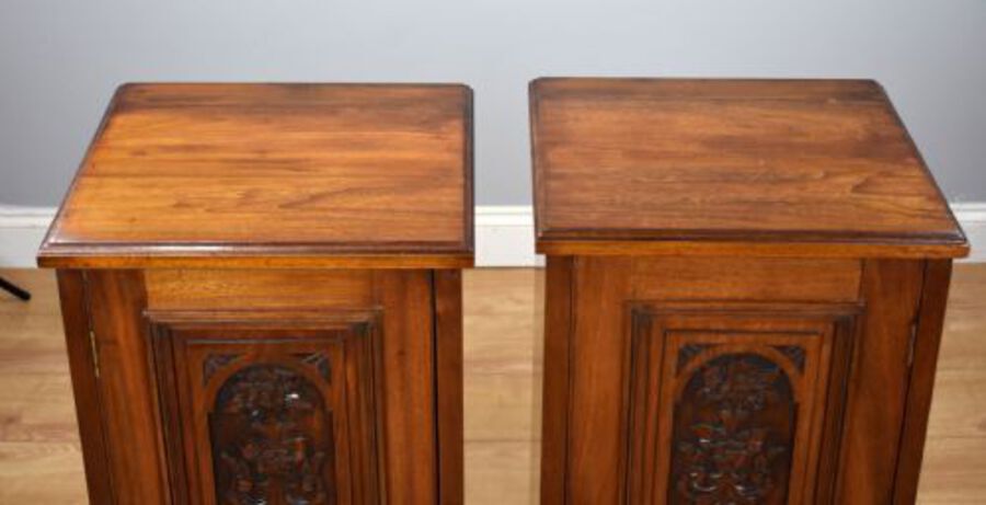 Antique Pair of Victorian Walnut Bedside Cabinets