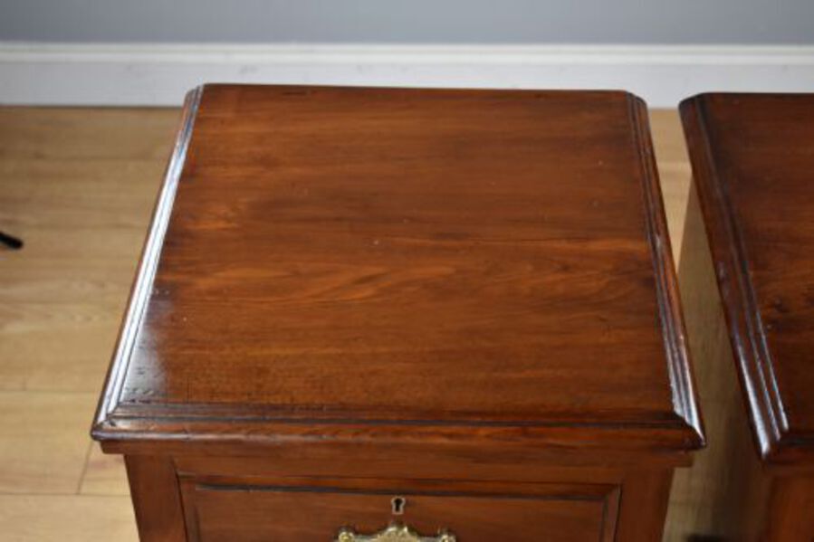 Antique Pair of Victorian Walnut Bedside Chests