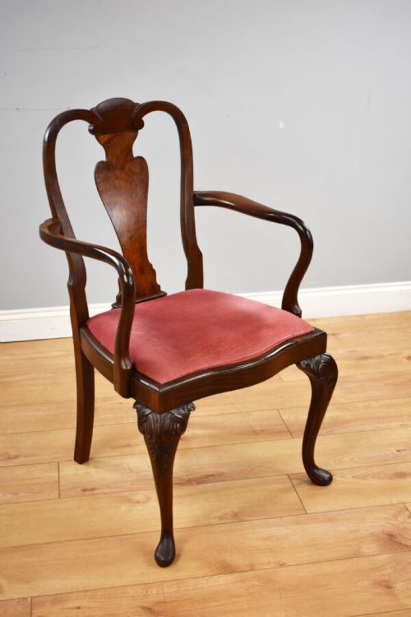 Antique Queen Anne Style Burr Walnut Table & 6 Chairs
