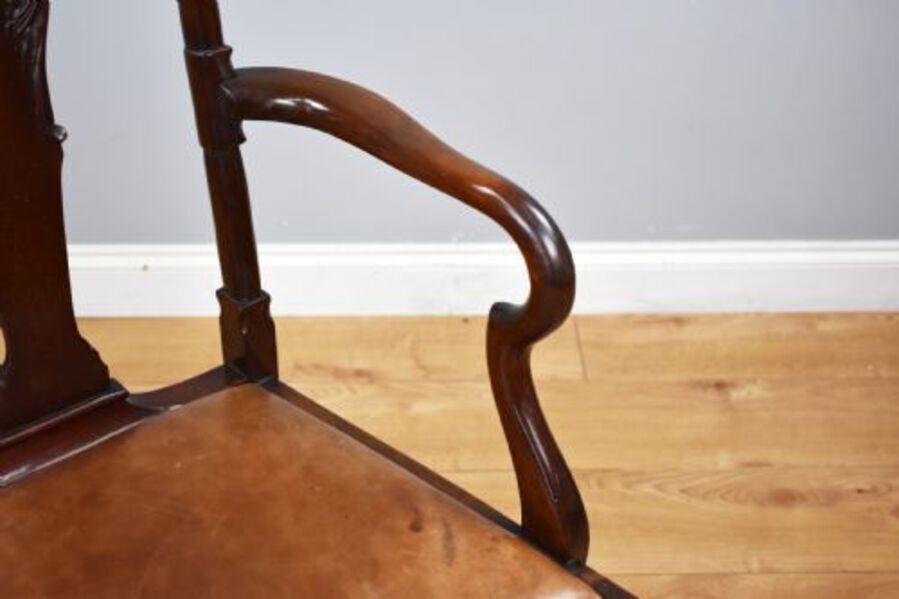 Antique Set of 8 Queen Anne Style Mahogany Dining Chairs