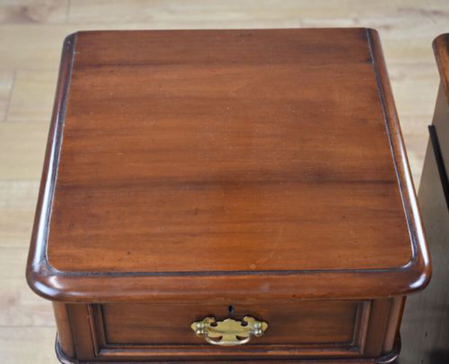 Antique Pair of Victorian Mahogany Bedside Chests