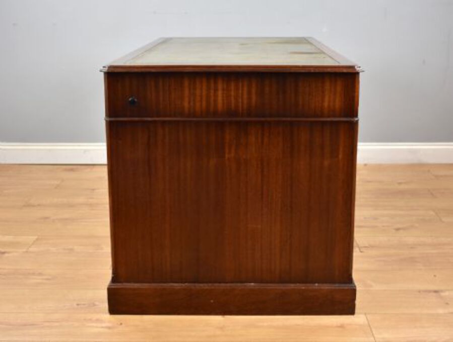 Antique 1960S Mahogany Pedestal Desl