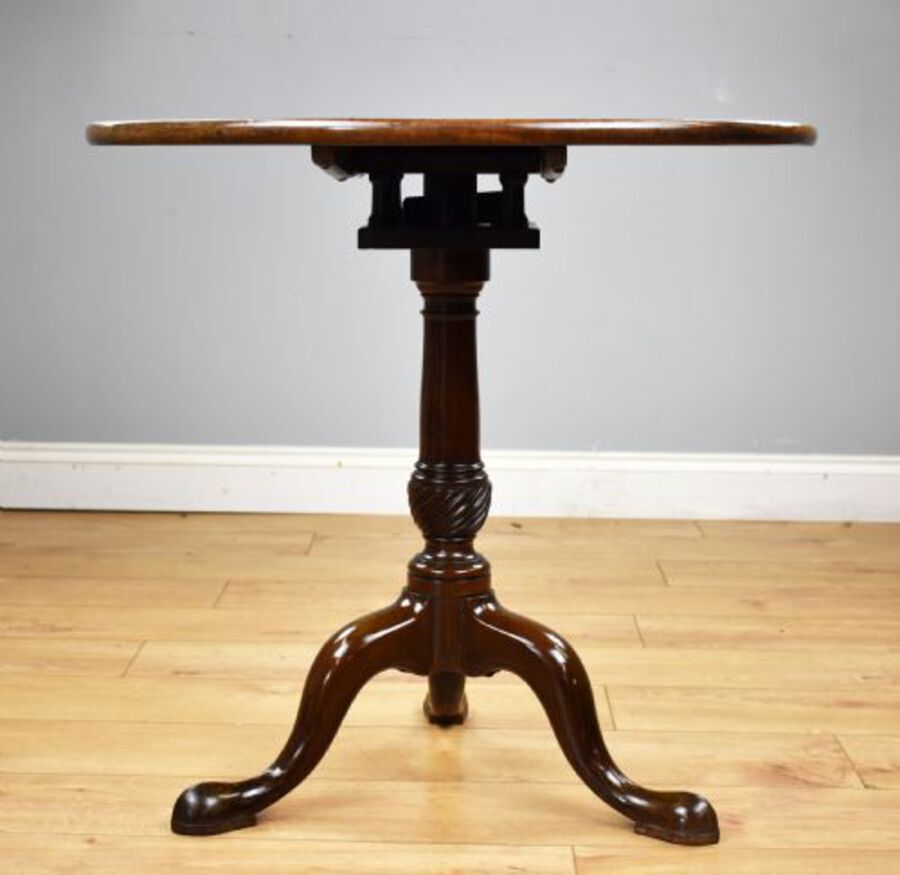 Antique George III Mahogany Tripod Table