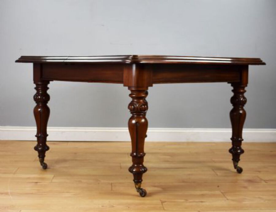 Antique Victorian Mahogany Extending Dining Table