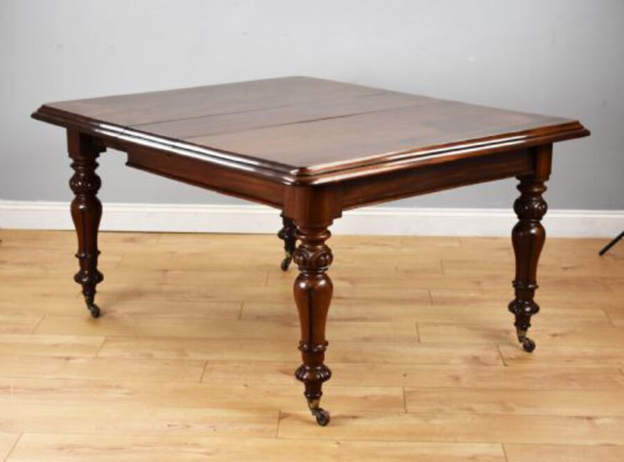 Antique Victorian Mahogany Extending Dining Table
