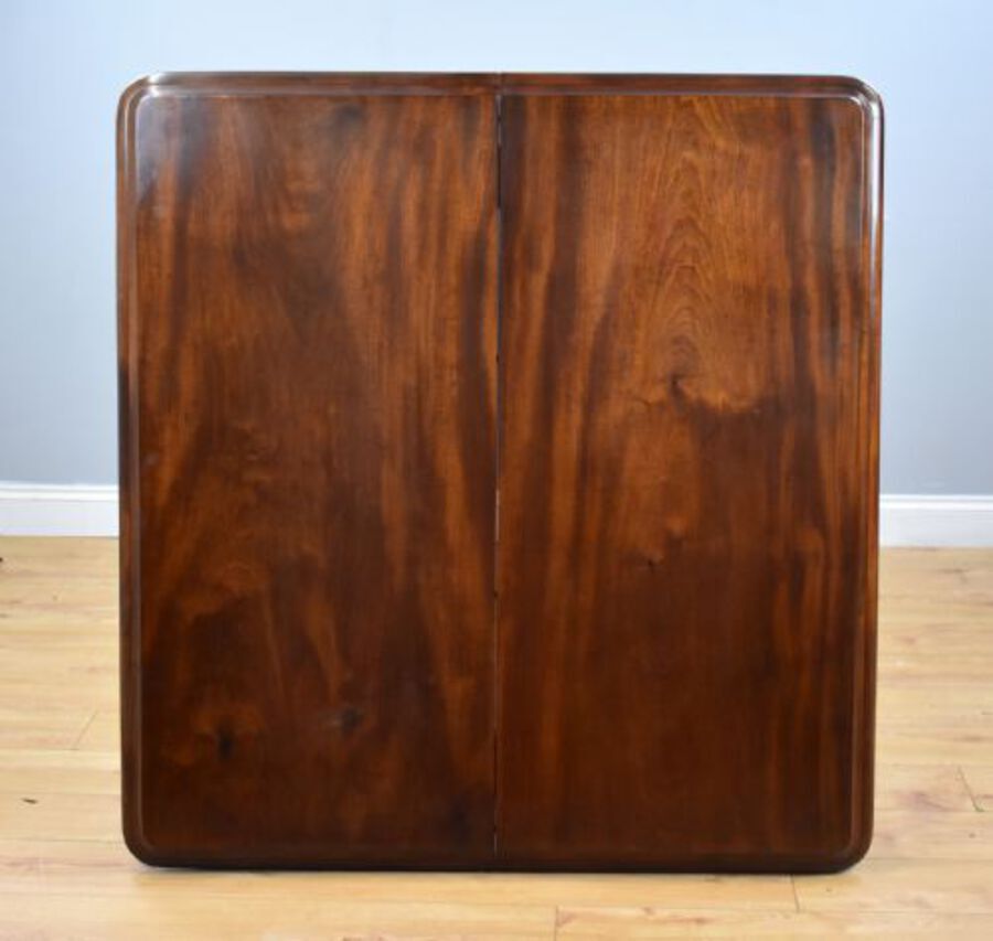Antique Victorian Mahogany Extending Dining Table