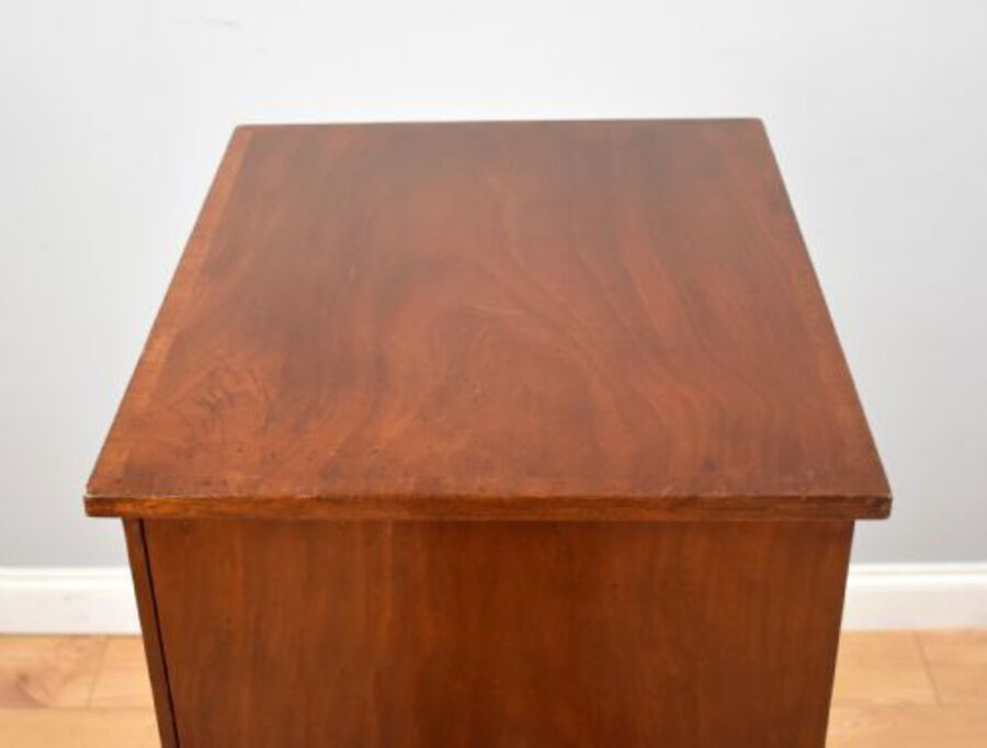 Antique Large Mahogany Circular Extending Dining Table