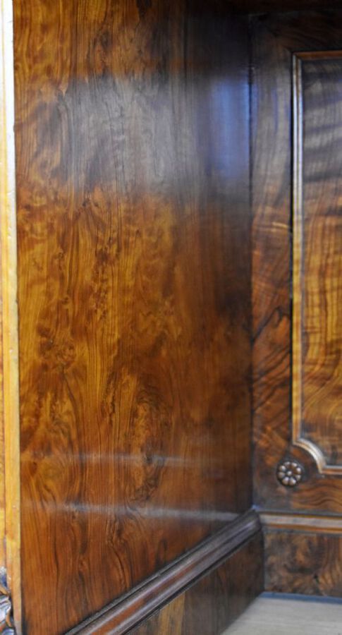 Antique Victorian Burr Walnut Kidney Shaped Desk