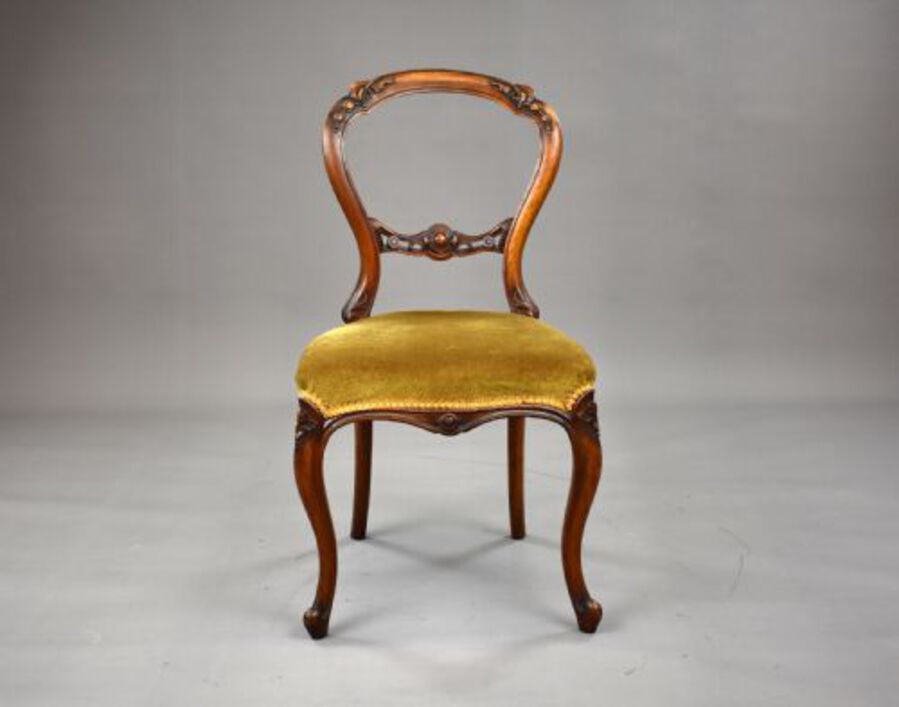 Antique Set Four Victorian Walnut Dining Chairs