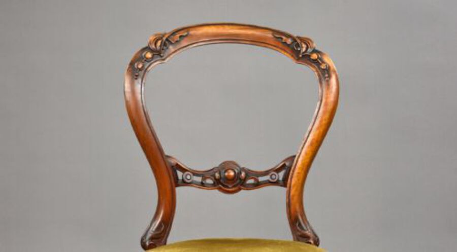 Antique Set Four Victorian Walnut Dining Chairs