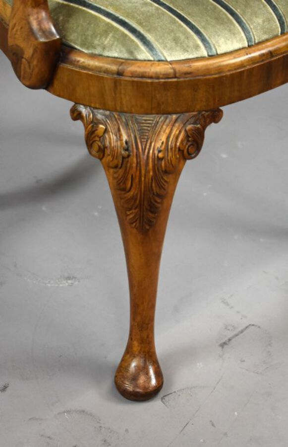 Antique Queen Anne Style Burr Walnut Table & Chairs