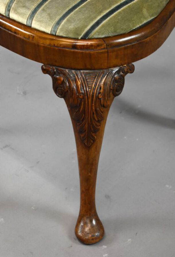 Antique Queen Anne Style Burr Walnut Table & Chairs
