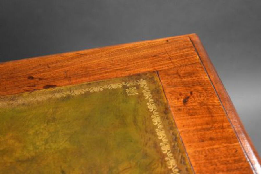 Antique Victorian Mahogany Pedestal Desk
