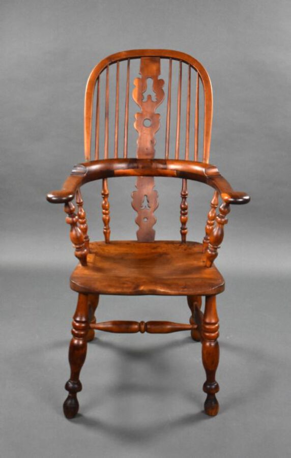 Antique 19th Century Yew Wood Broad Arm Windsor Chair 