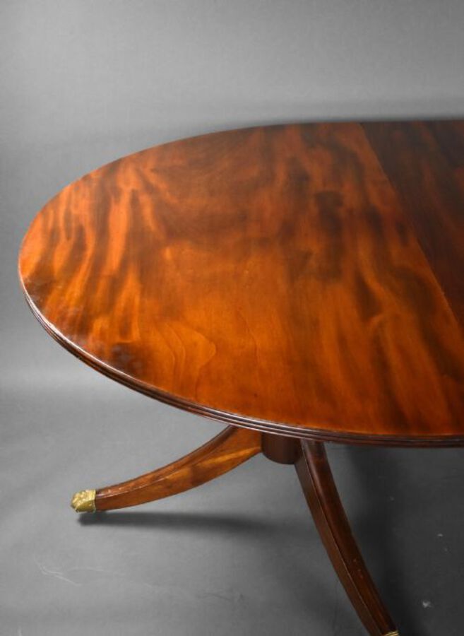 Antique Antique Mahogany Regency Style Pedestal Dining Table