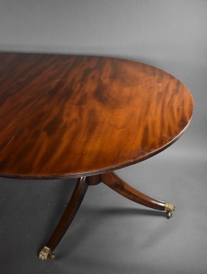 Antique Antique Mahogany Regency Style Pedestal Dining Table