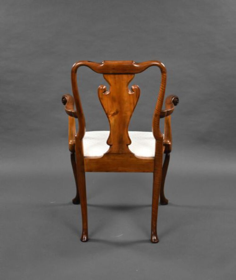 Antique Antique Walnut Extending Dining Table & 8 Chairs