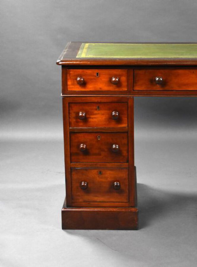 Antique Victorian Mahogany Pedestal Desk