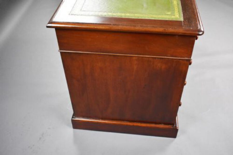Antique Victorian Mahogany Pedestal Desk