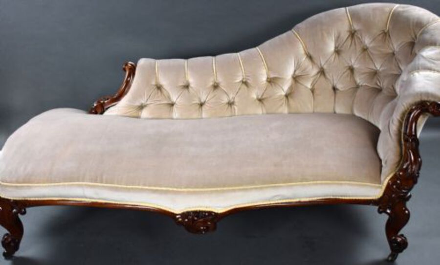 Antique Victorian Mahogany Chaise Lounge