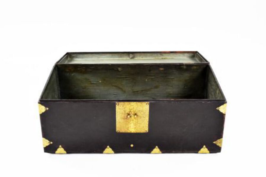 Antique Antique Lacquer Trunk