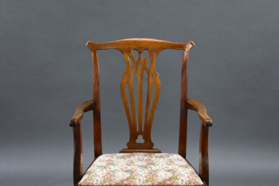 Antique Set of 8 Antique Mahogany Dining Chairs