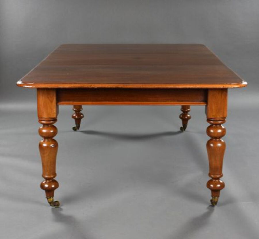 Antique Victorian Mahogany Extending Dining Table