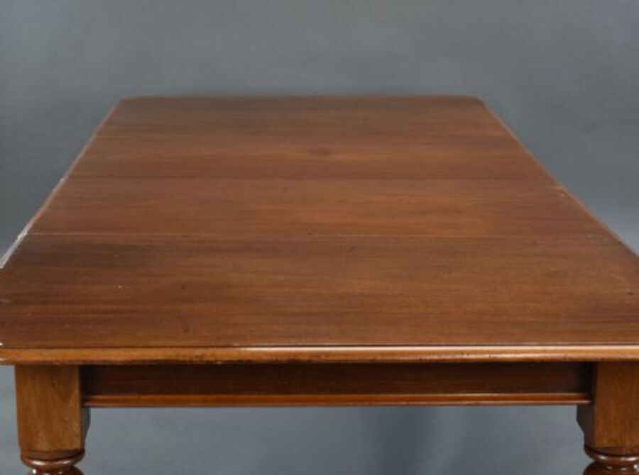 Antique Victorian Mahogany Extending Dining Table
