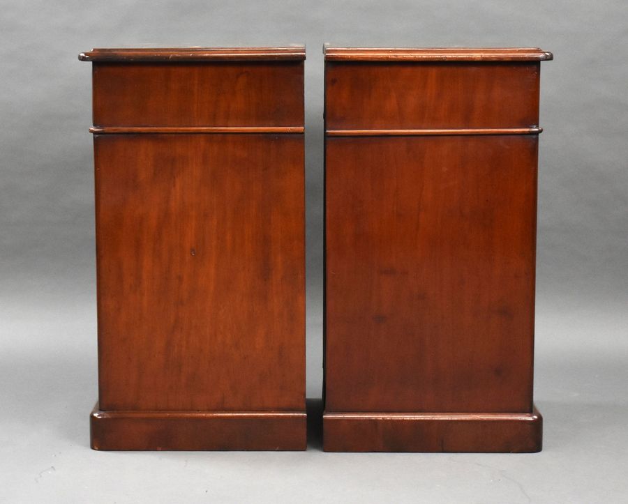 Antique Pair of Victorian Mahogany Bedside Chests