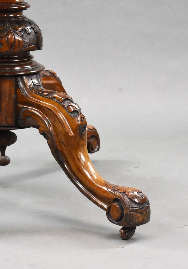 Antique Victorian Burr Walnut Oval Loo Table